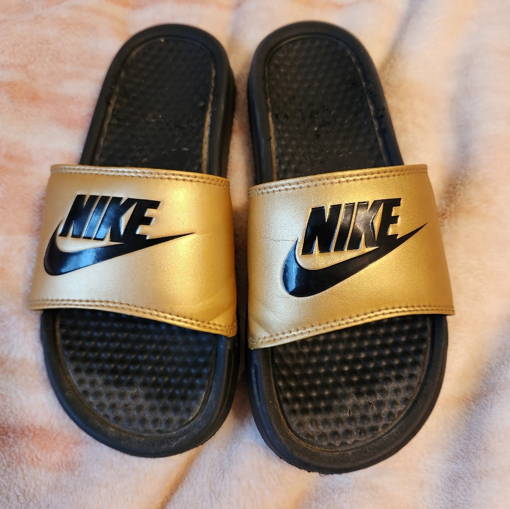 Nike Slides Size 8